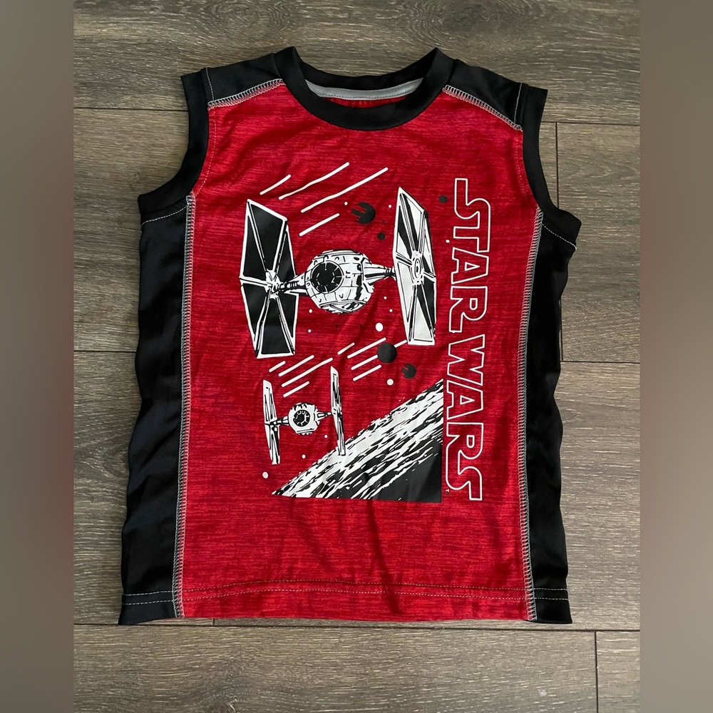 Sz 4 Star Wars Red Sleeveless athletic Top